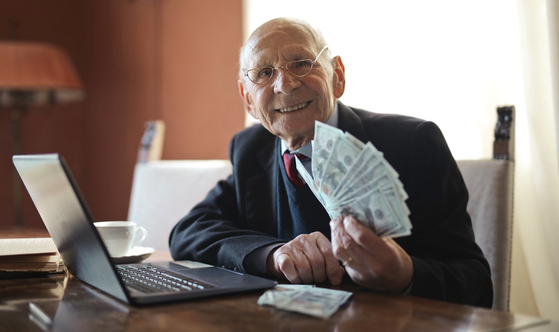 /asset/media/Feature/Article/image-stock/gambar-3/pensiun-old-pension-01.jpg